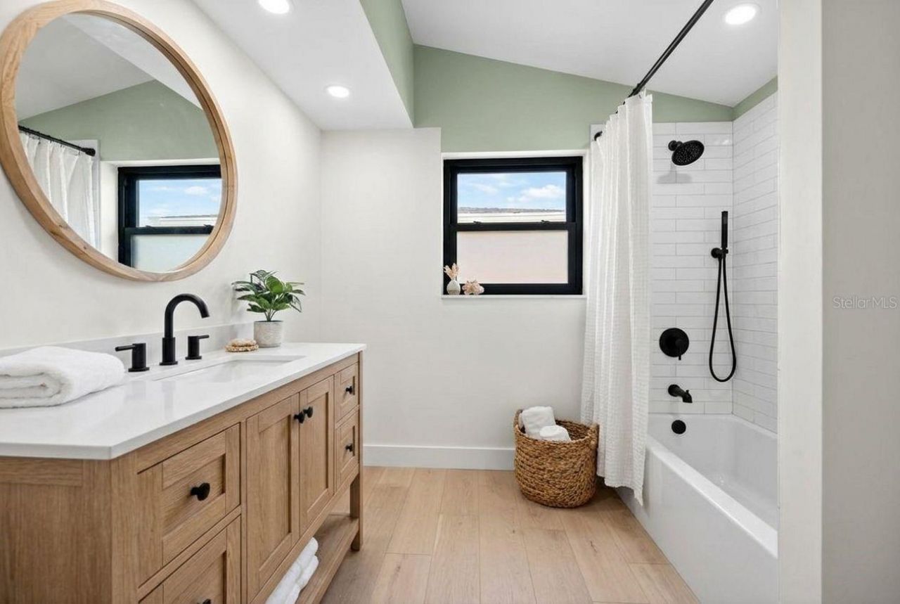 316 89th Avenue Ne, Saint Petersburg, FL 33702 Photo