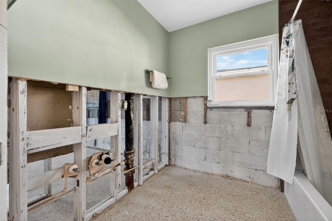 316 89th Avenue Ne, Saint Petersburg, FL 33702 Photo