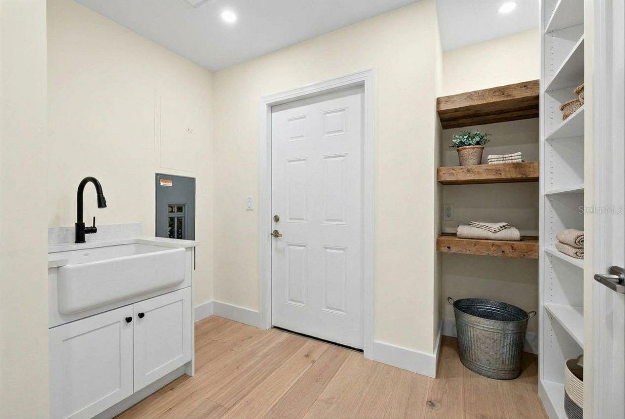 316 89th Avenue Ne, Saint Petersburg, FL 33702 Photo