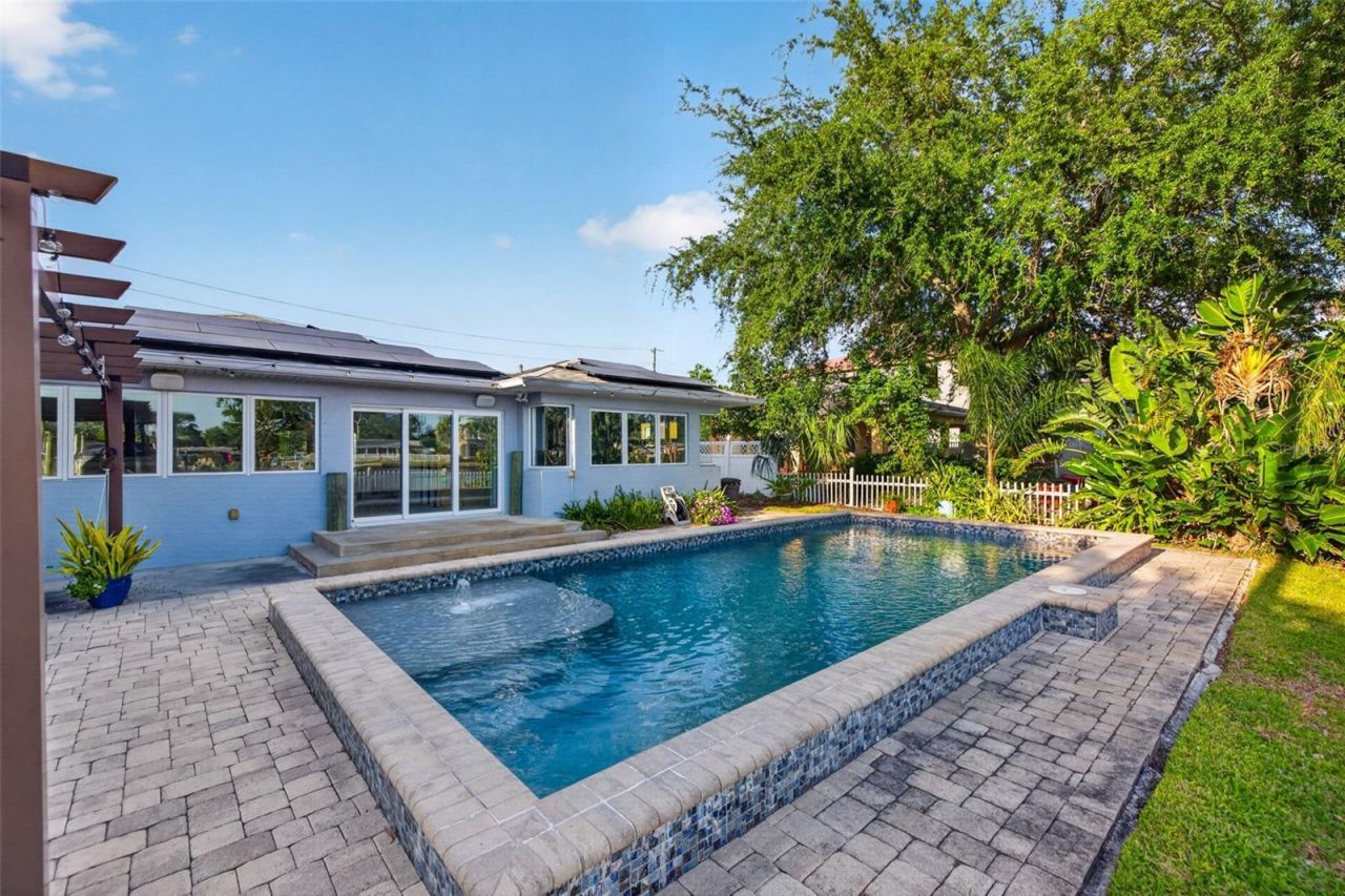 316 89th Avenue Ne, Saint Petersburg, FL 33702 Photo