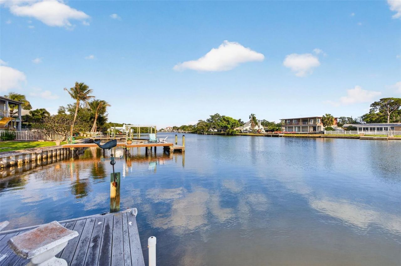 316 89th Avenue Ne, Saint Petersburg, FL 33702 Photo