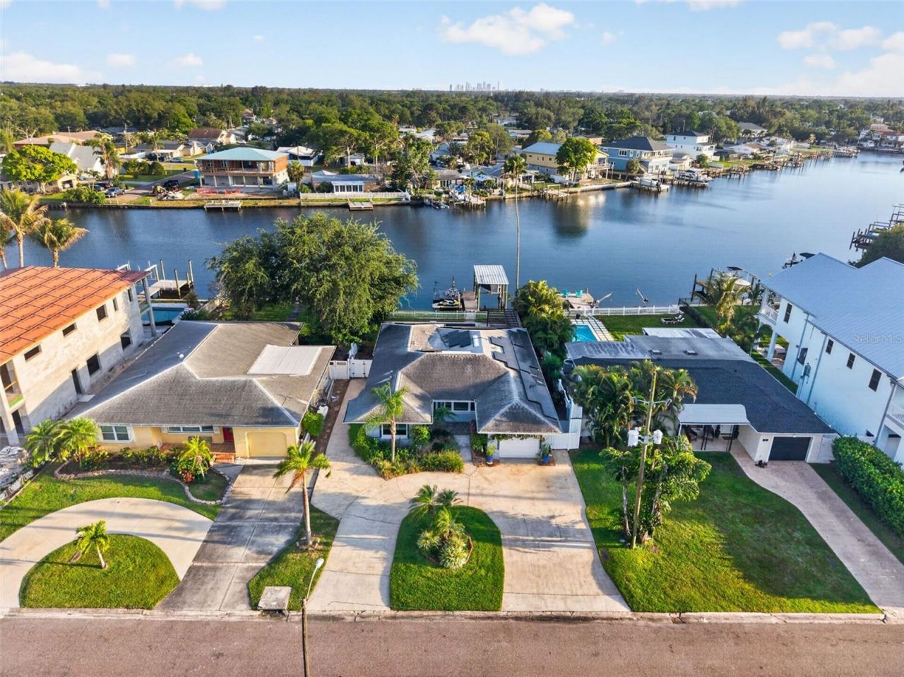 316 89th Avenue Ne, Saint Petersburg, FL 33702 Photo