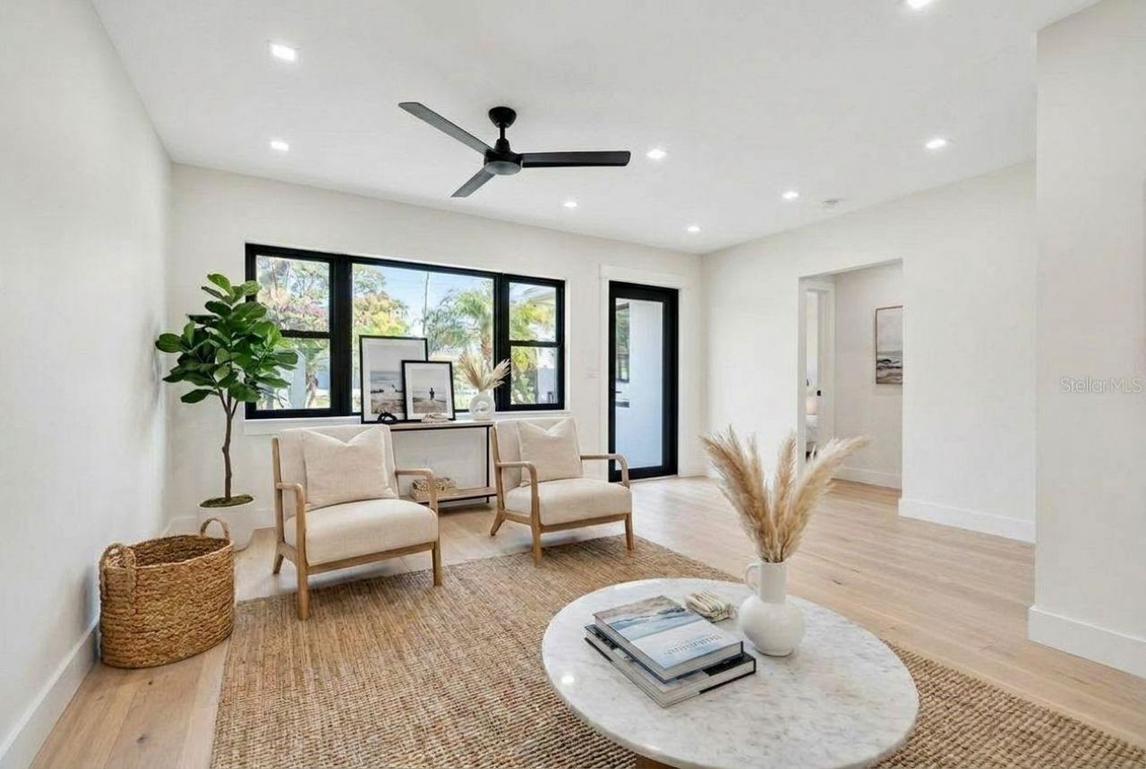 316 89th Avenue Ne, Saint Petersburg, FL 33702 Photo