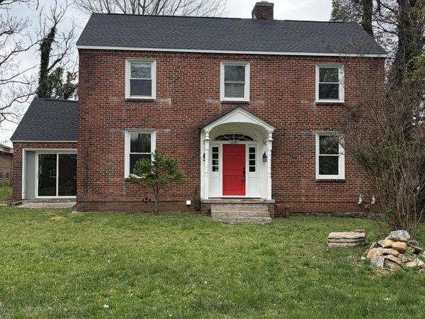 218 North Jones Street, Marion, VA 24354