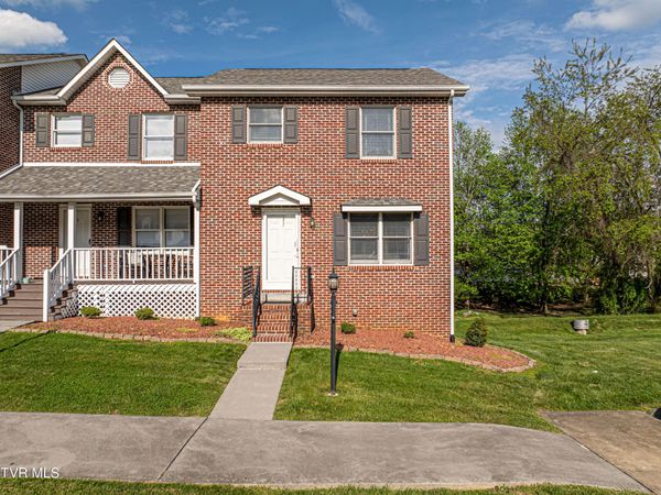 809 Northeast Edgemont North Street, Unit E, Abingdon, VA 24210