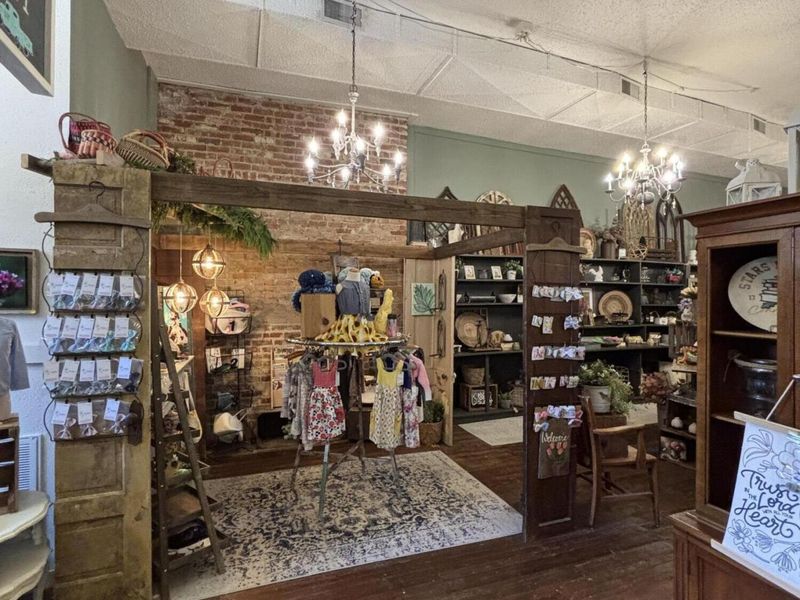 15 S Chillicothe Street, South Charleston, OH 45368 Photo 10