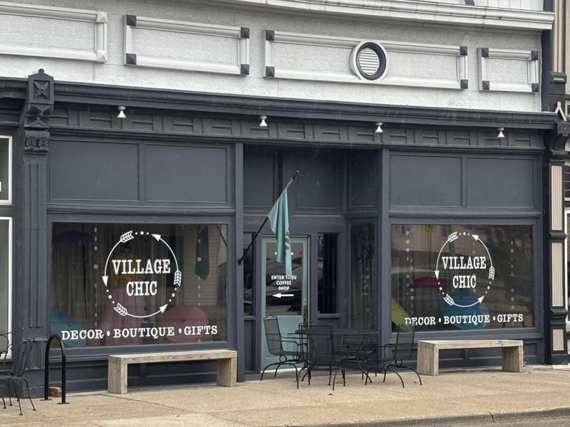 15 S Chillicothe Street, South Charleston, OH 45368 Photo 2