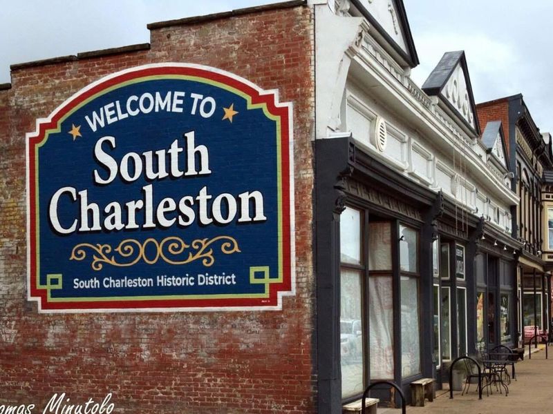 15 S Chillicothe Street, South Charleston, OH 45368 Photo 3