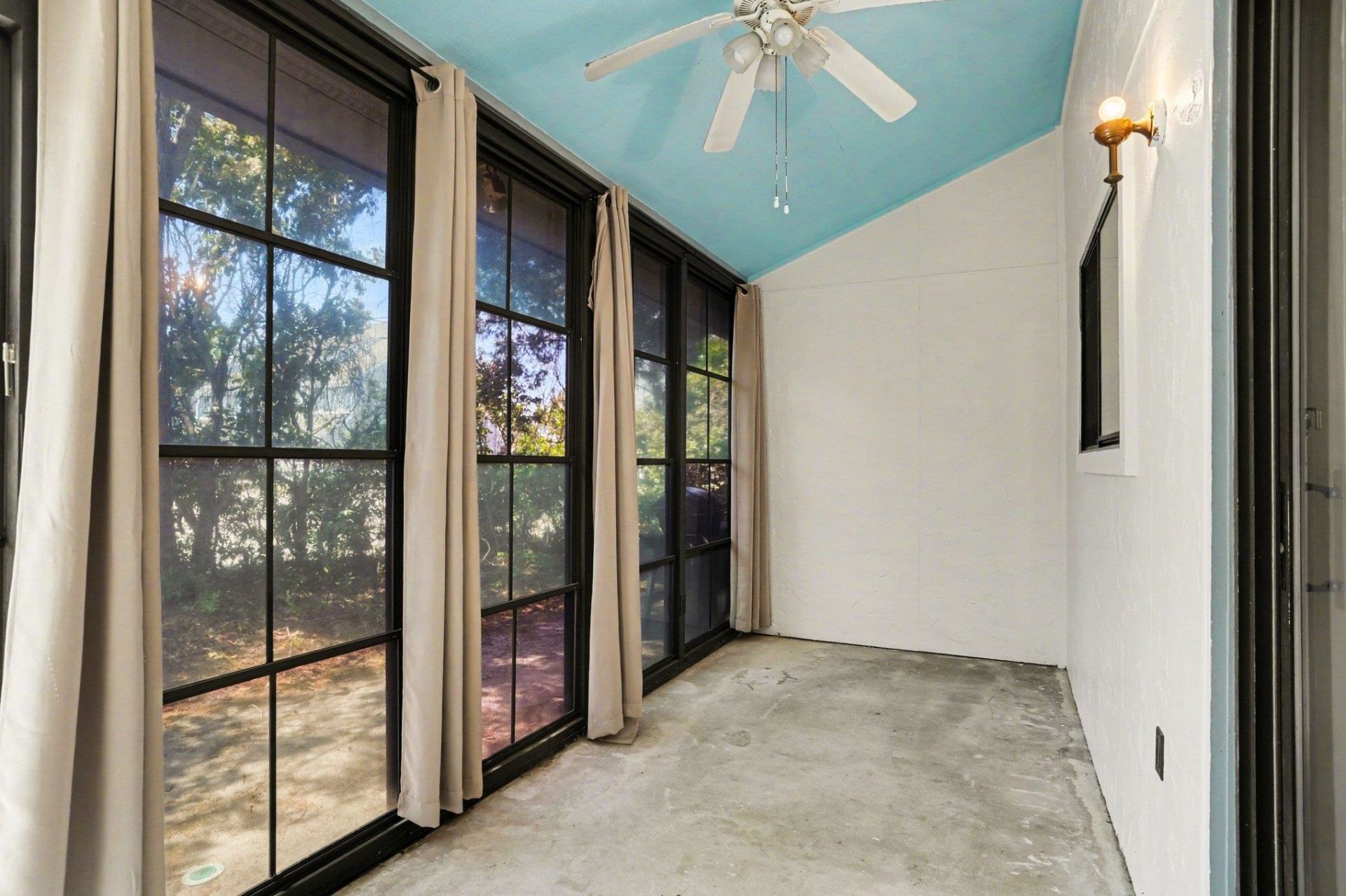 775 Plantation Dr.  Photo 19