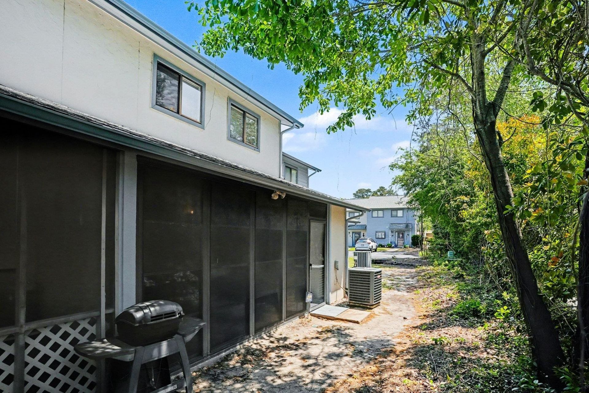 775 Plantation Dr.  Photo 4