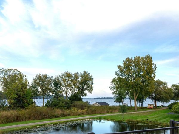 N24W30426 Crystal Springs Dr, Delafield, WI 53072