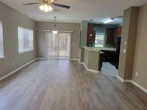 7261 DEERFOOT POINT Circle, Unit 14-1, Jacksonville, FL 32256