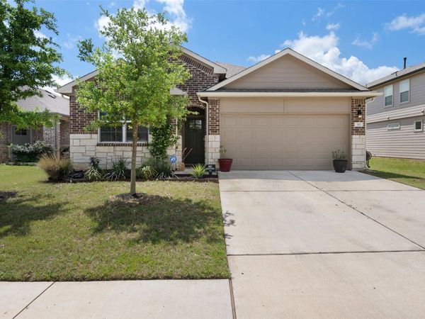 311 Rainmaker LN, Bastrop, TX 78602