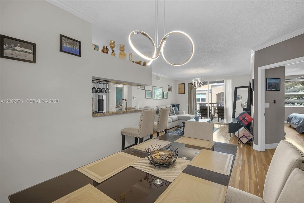 17125 N Bay Rd, Unit 3204, Sunny Isles Beach, FL 33160 Photo