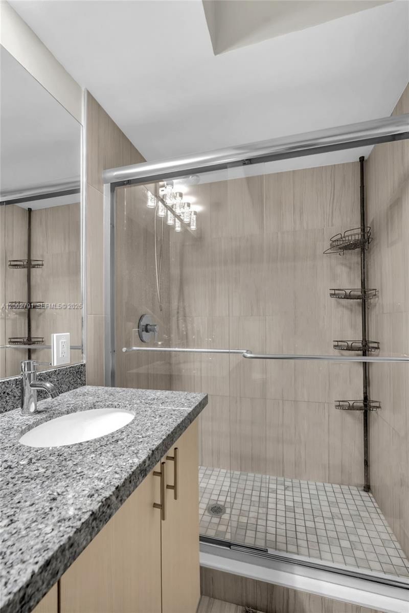 17125 N Bay Rd, Unit 3204, Sunny Isles Beach, FL 33160 Photo