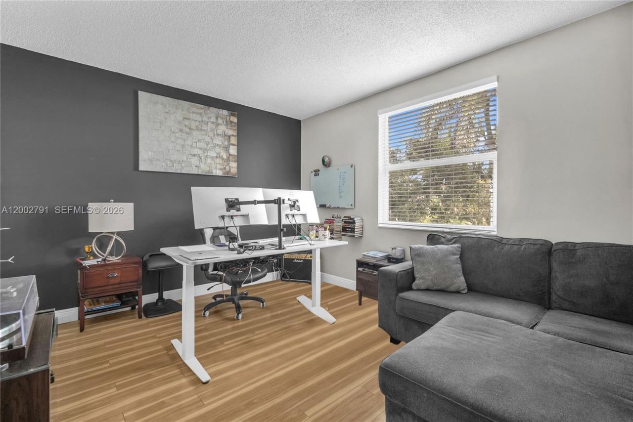 17125 N Bay Rd, Unit 3204, Sunny Isles Beach, FL 33160 Photo