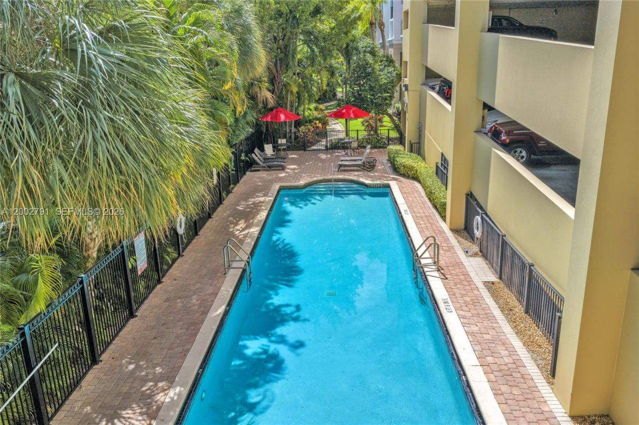 17125 N Bay Rd, Unit 3204, Sunny Isles Beach, FL 33160 Photo