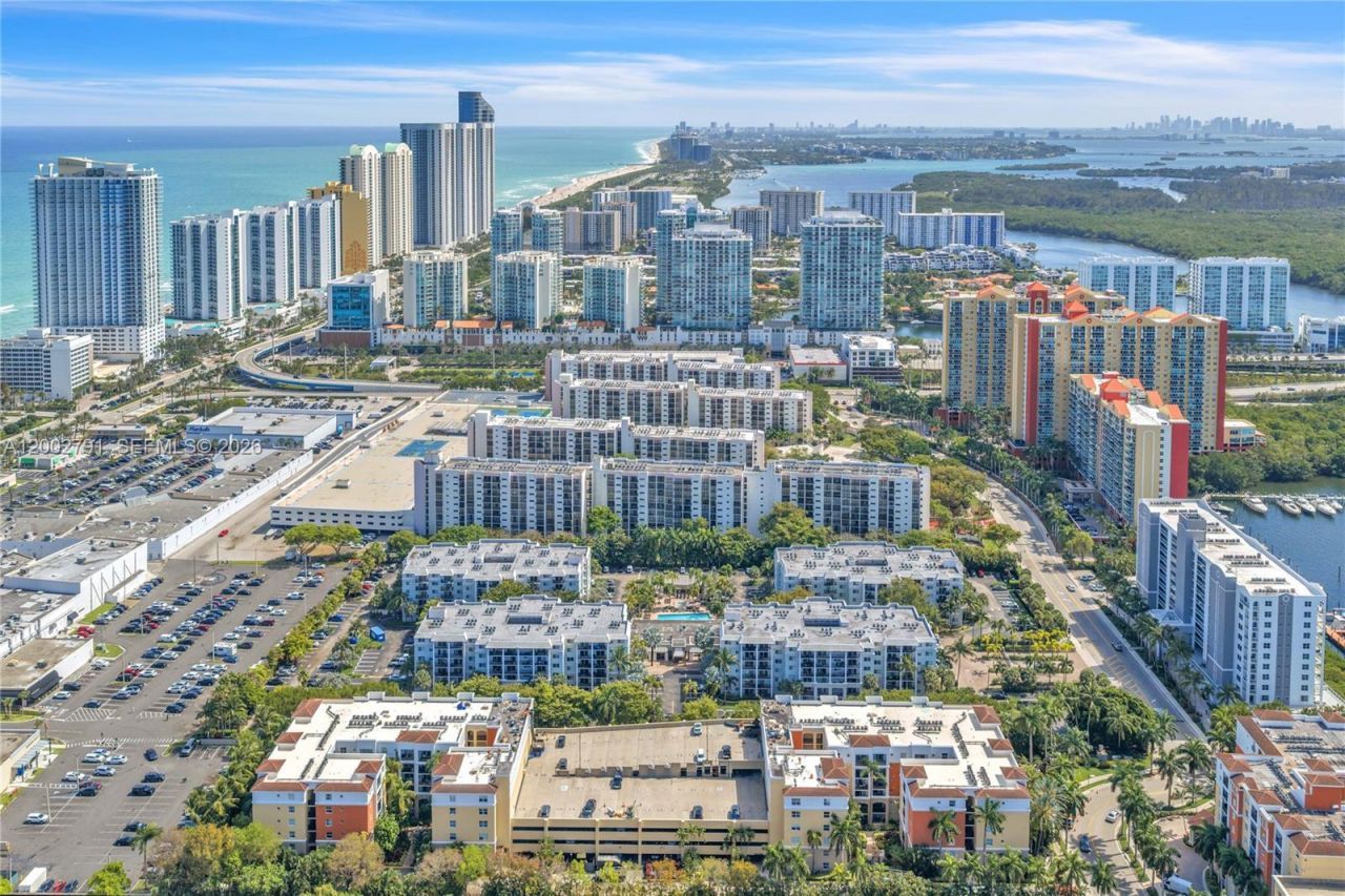 17125 N Bay Rd, Unit 3204, Sunny Isles Beach, FL 33160 Photo