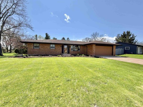 6933 Paddock Lane, ROCKFORD, IL 61114