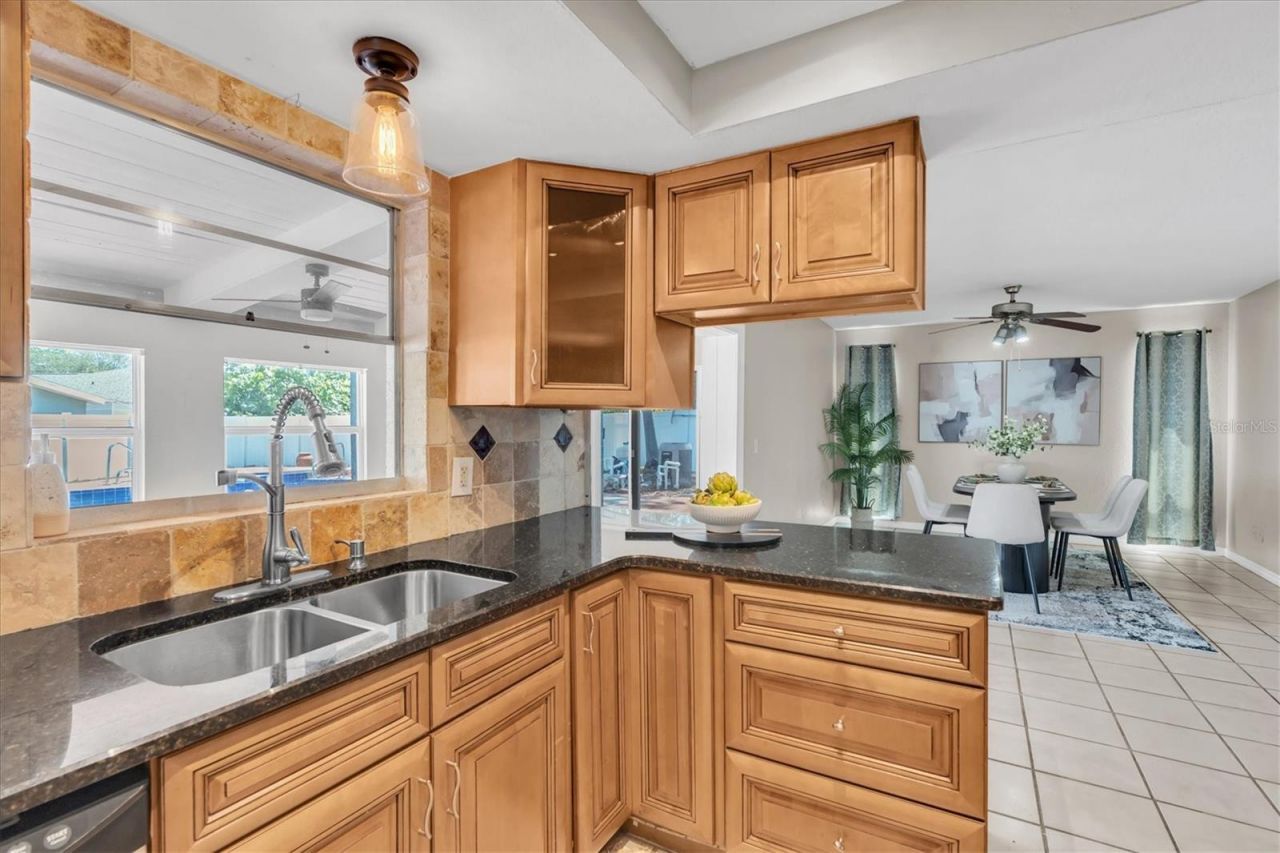 12101 74th Street , Largo, FL 33773 Photo