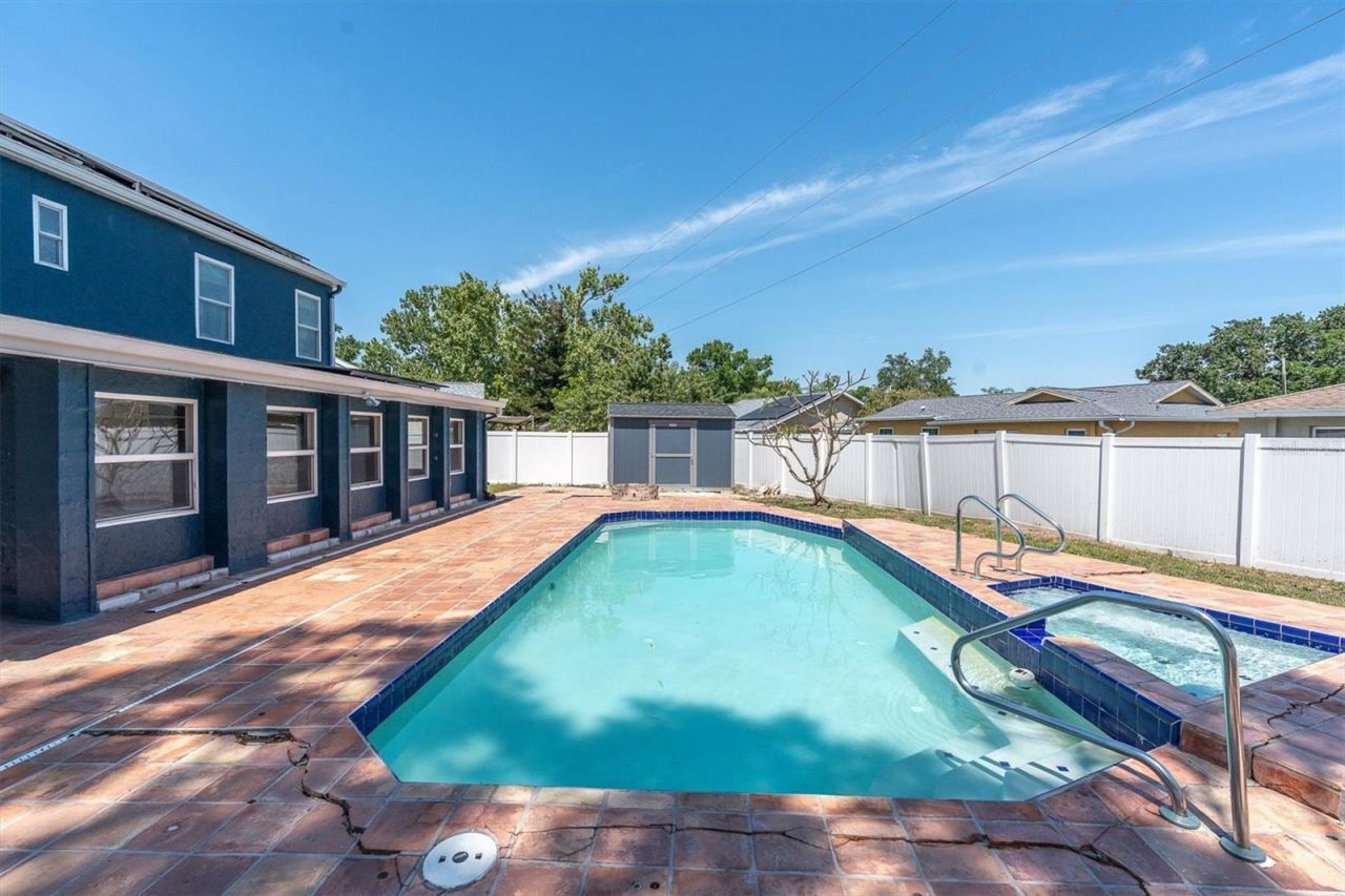 12101 74th Street , Largo, FL 33773 Photo