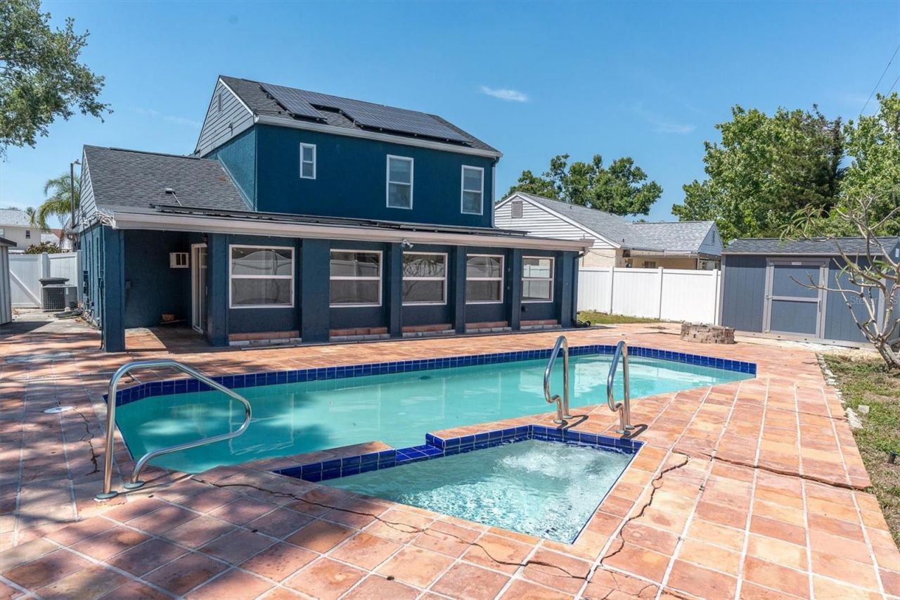 12101 74th Street , Largo, FL 33773 Photo