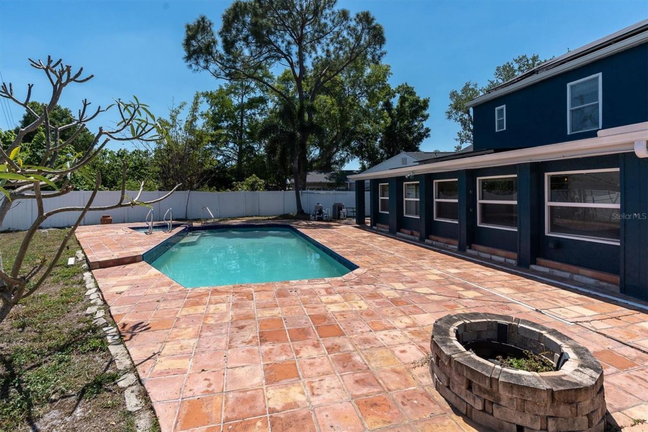 12101 74th Street , Largo, FL 33773 Photo