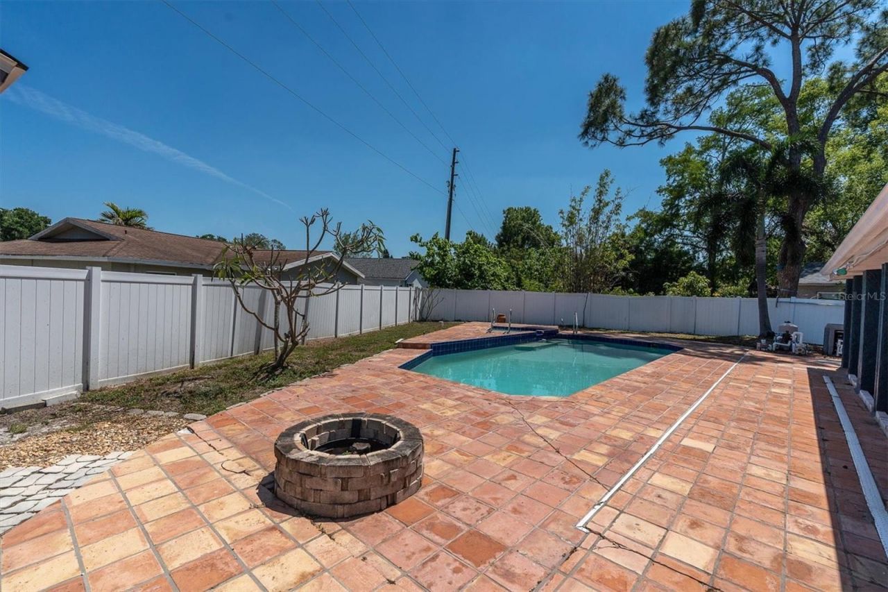 12101 74th Street , Largo, FL 33773 Photo