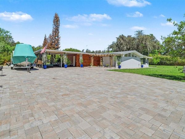 2207 POINSETTIA DRIVE , DELAND, FL 32724