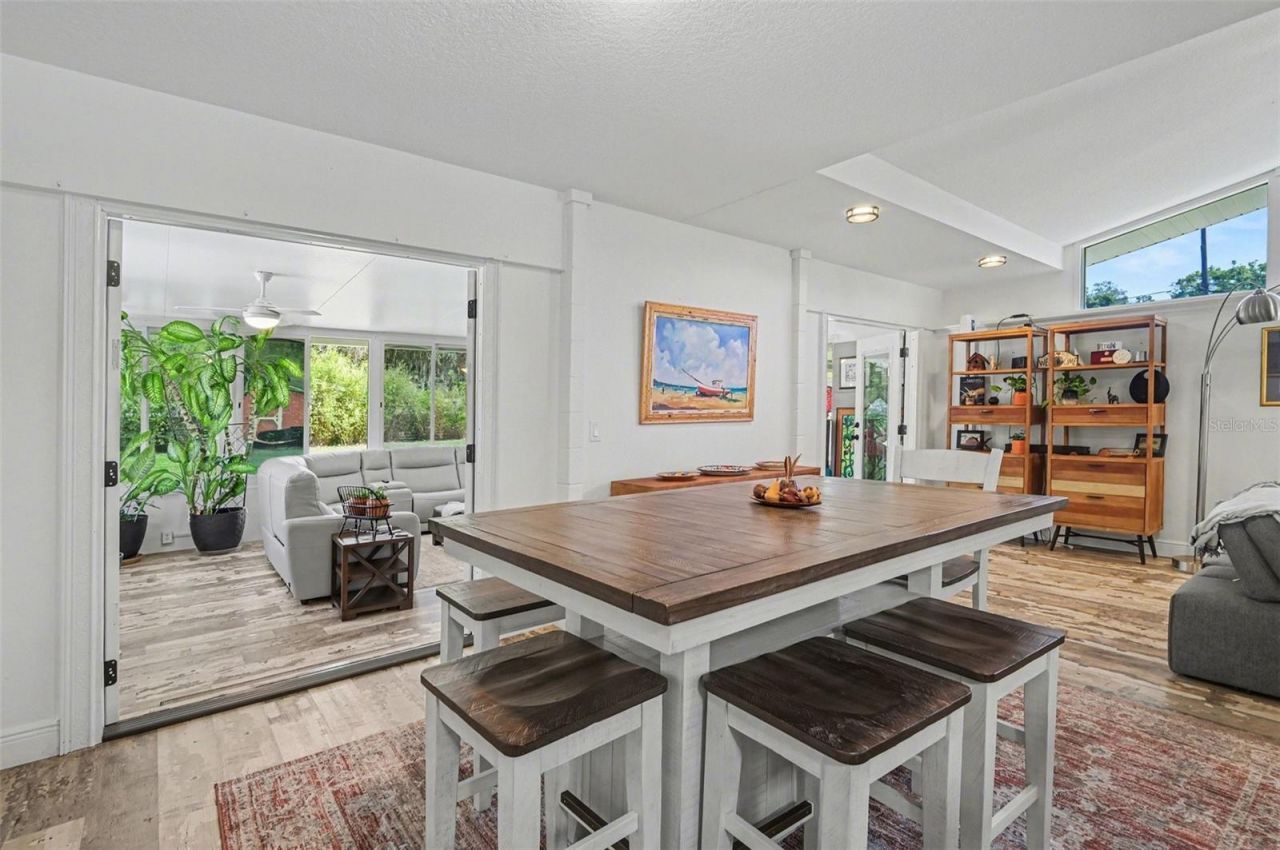 2207 Poinsettia Drive , Deland, FL 32724 Photo