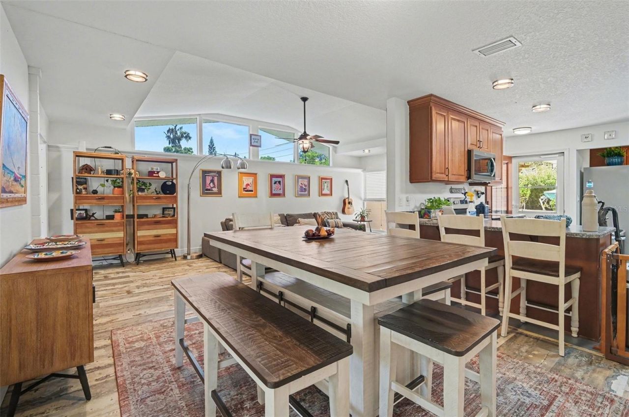 2207 Poinsettia Drive , Deland, FL 32724 Photo