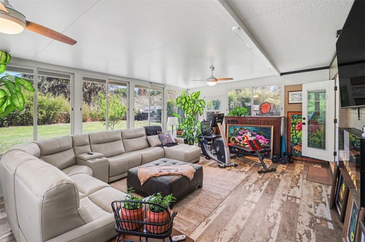 2207 Poinsettia Drive , Deland, FL 32724 Photo