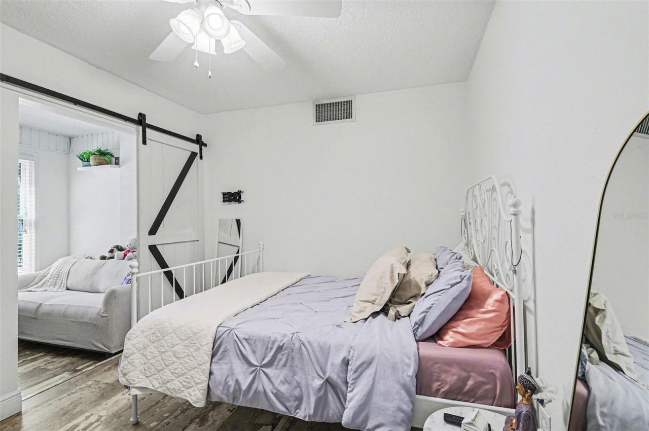 2207 Poinsettia Drive , Deland, FL 32724 Photo