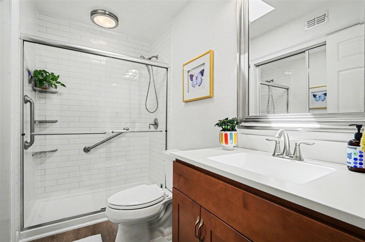 2207 Poinsettia Drive , Deland, FL 32724 Photo