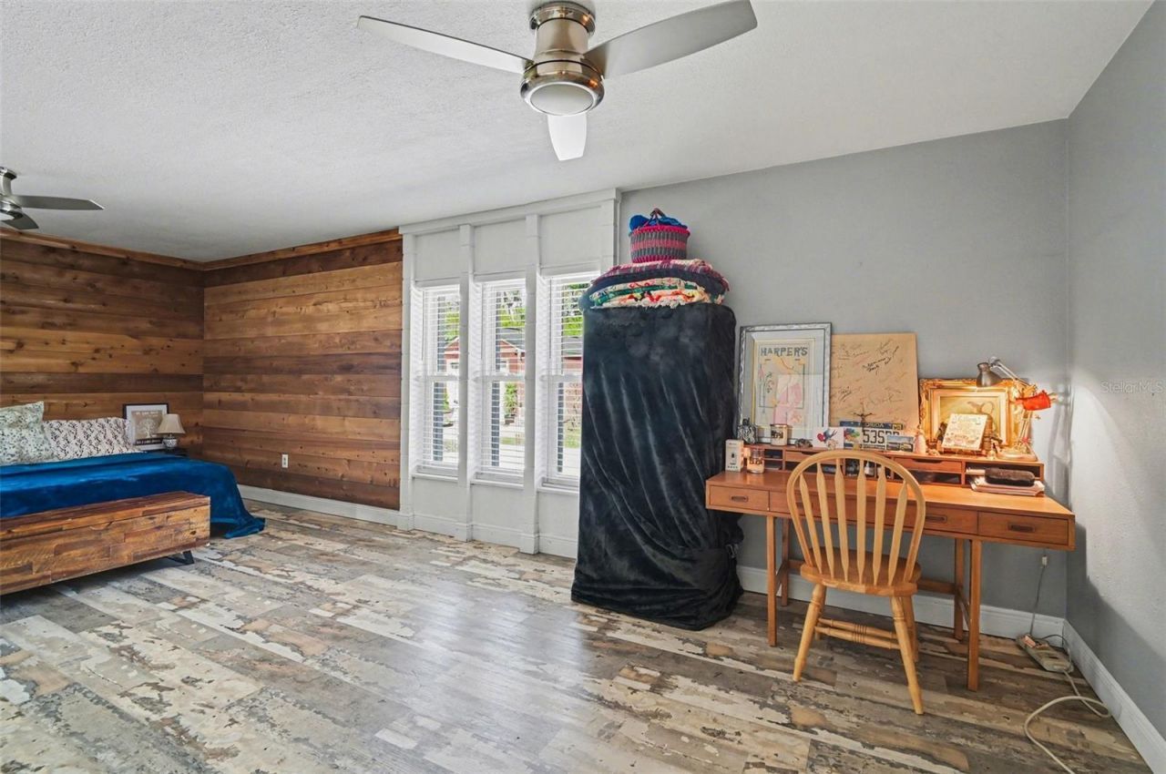 2207 Poinsettia Drive , Deland, FL 32724 Photo