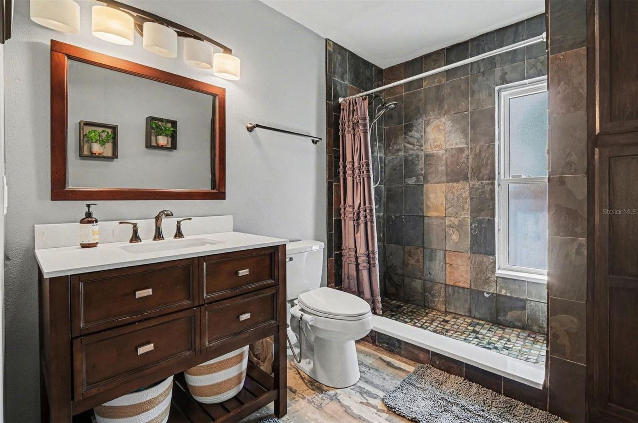 2207 Poinsettia Drive , Deland, FL 32724 Photo