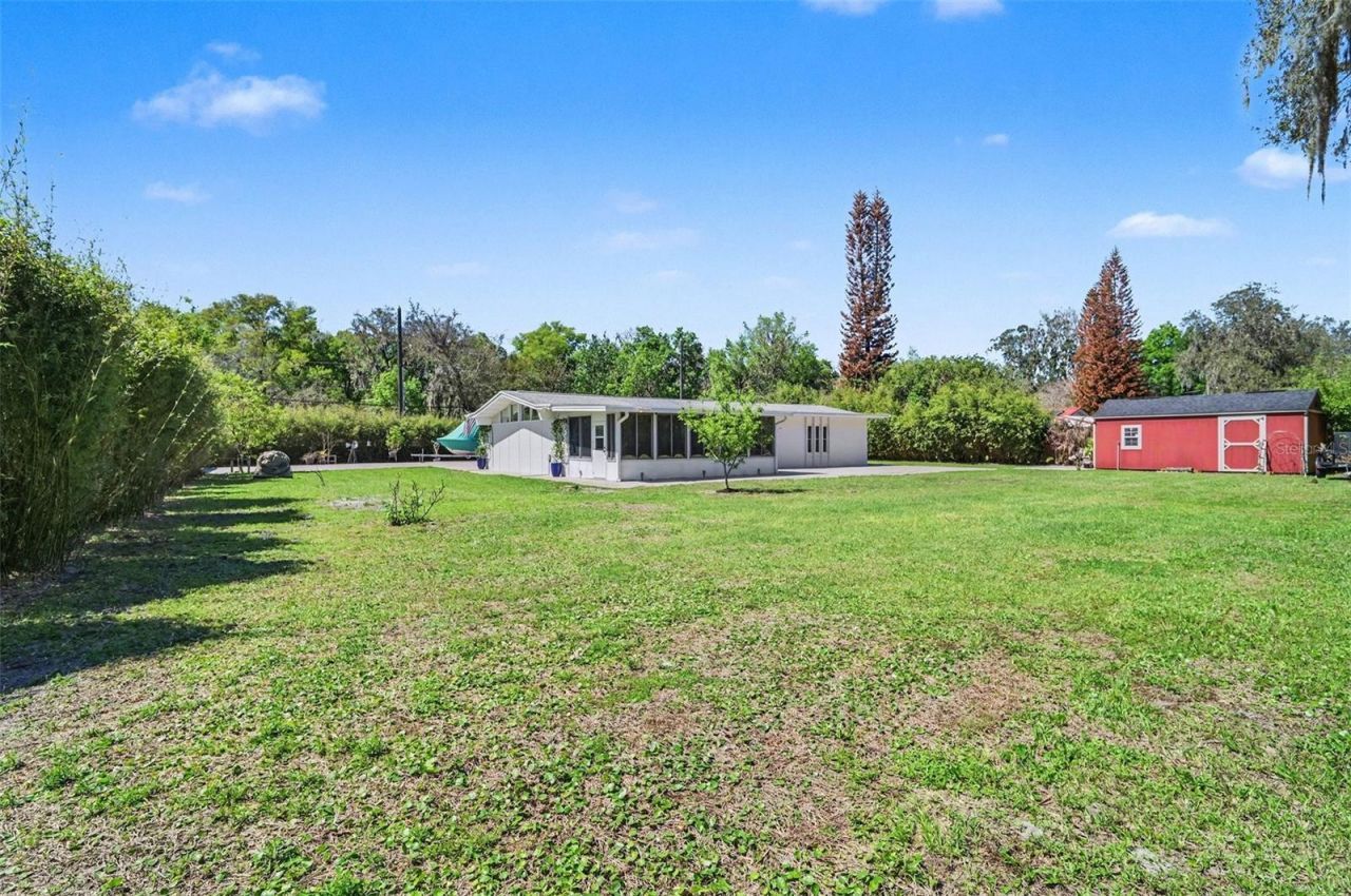 2207 Poinsettia Drive , Deland, FL 32724 Photo