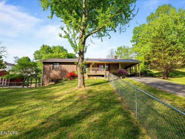 176 Michael Lane, Jacksboro, TN 37757