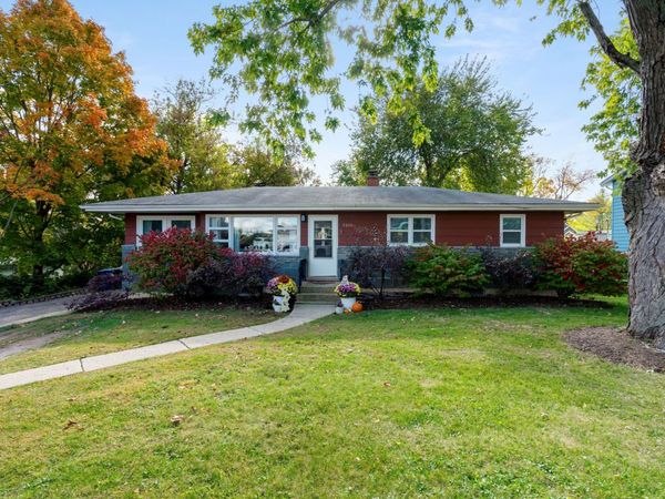 5010 N Westwood Drive , McHenry, IL 60051