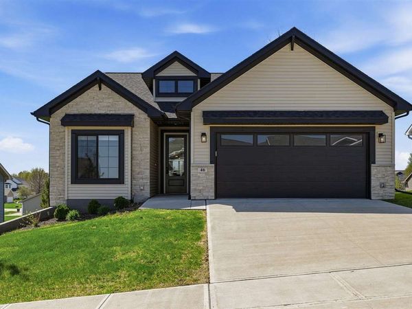 46 Pinnacle Lane, Tiffin, IA 52340