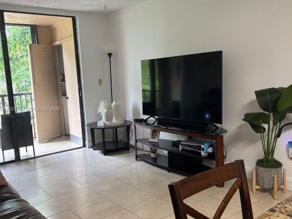 14421 N Kendall Dr , Unit 307M, Miami, FL 33186