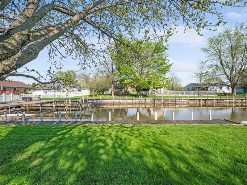 91 S Nancy Drive, Port Clinton, OH 43452 Photo 5