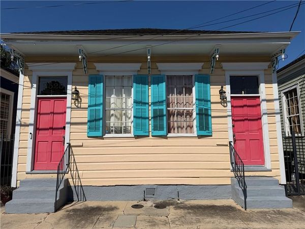 2523 LAUREL Street, Unit 2523, New Orleans, LA 70130