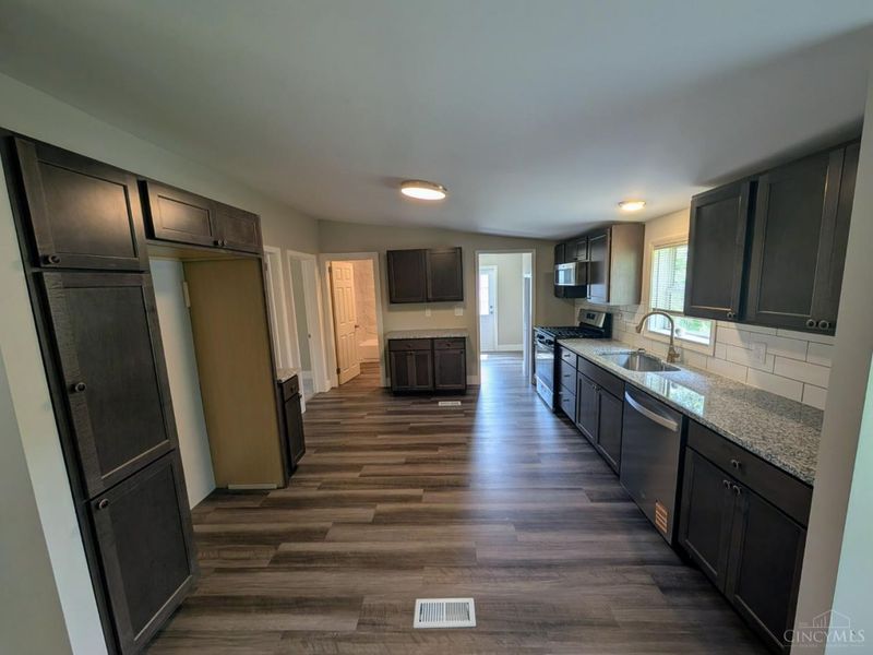 1560 Maryan Avenue, Amelia, OH 45102 Photo 5