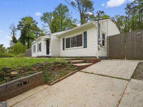 2252 Beecher Circle SW, Atlanta, GA 30311