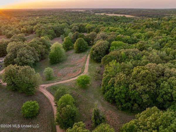 000 Hankins Road, Sarah, MS 38665