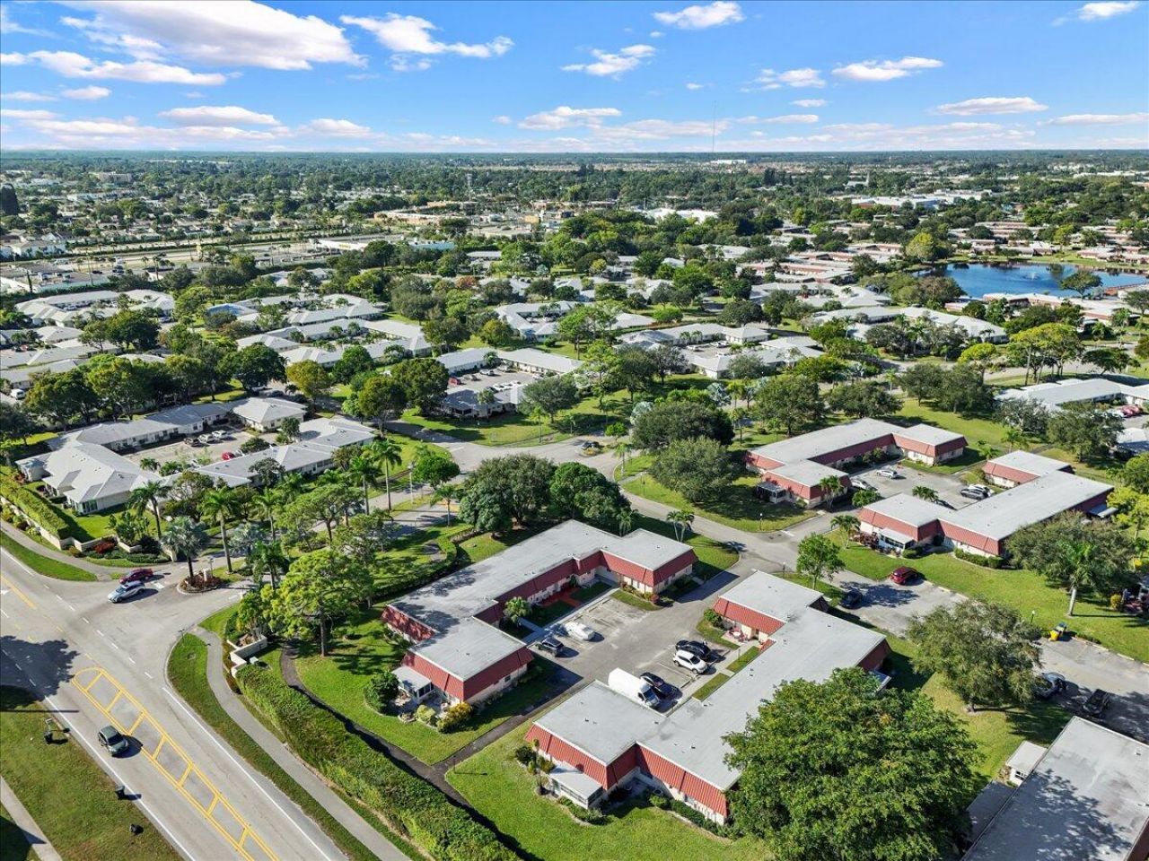 102 Amherst Lane, Greenacres, FL 33467 Photo