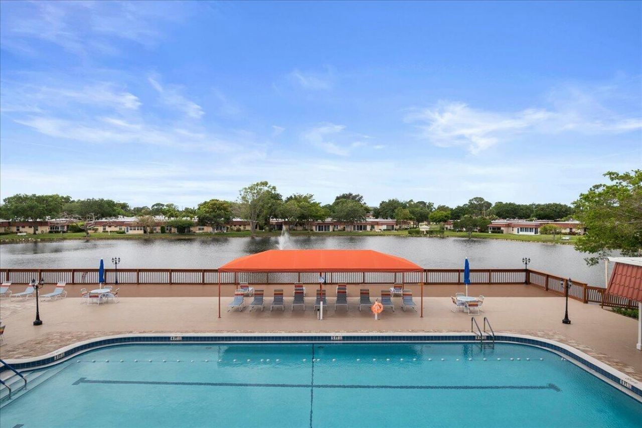 102 Amherst Lane, Greenacres, FL 33467 Photo