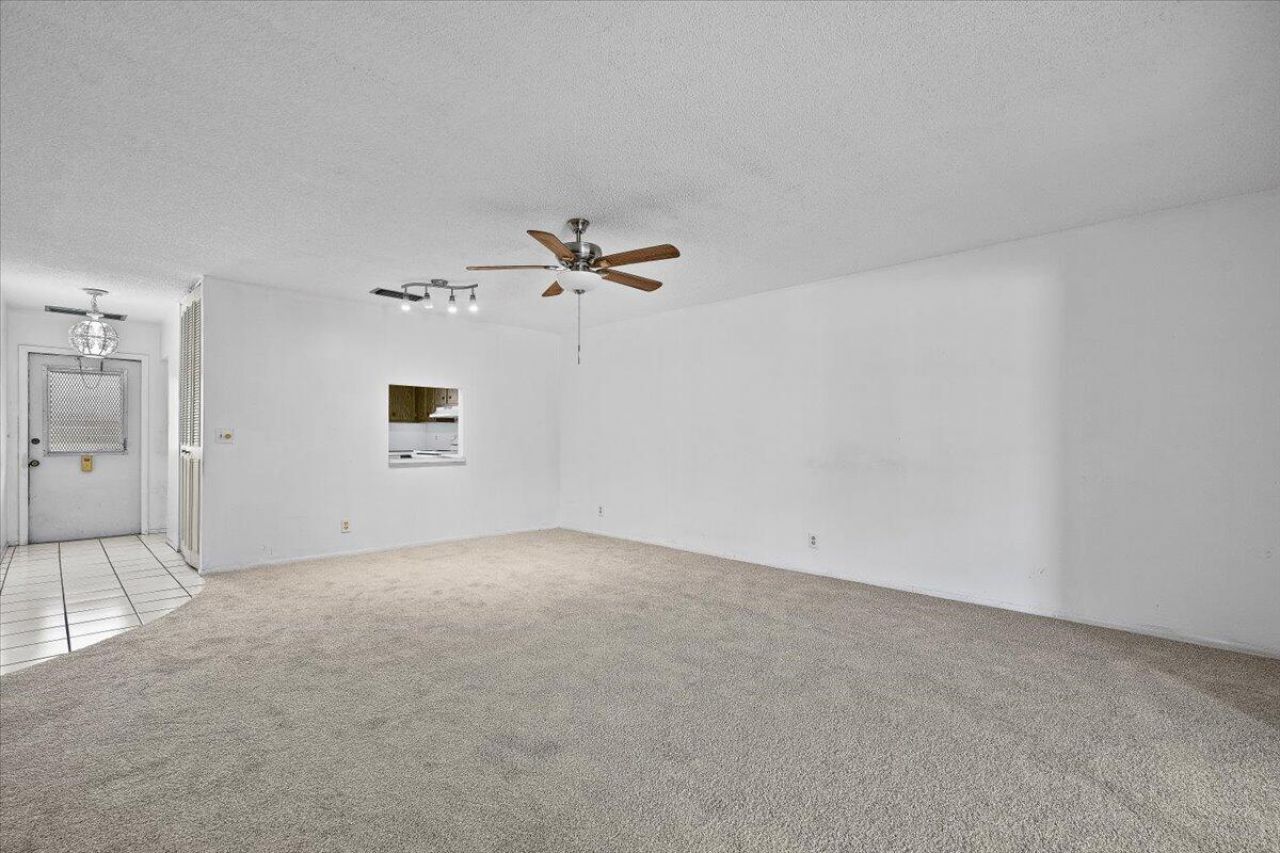 102 Amherst Lane, Greenacres, FL 33467 Photo