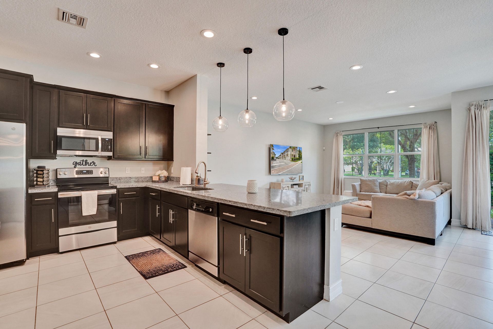 99 Palm Lane, Royal Palm Beach, FL 33411 Photo